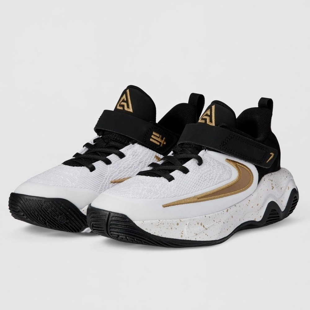 Nike Giannis Immortality 4 Basketball Shoes Black Metallic Gold White 3Y NEW